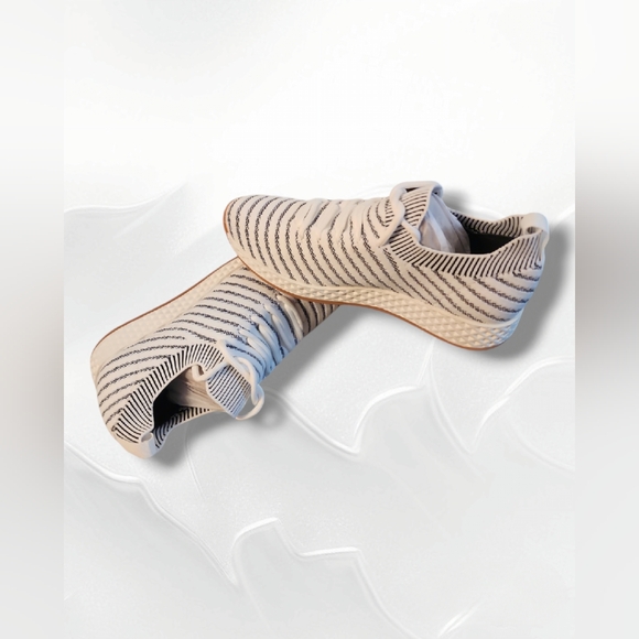 OPY Black/White 2-Tone Knit Women's Sneaker. Size 7. NIB - Picture 8 of 12